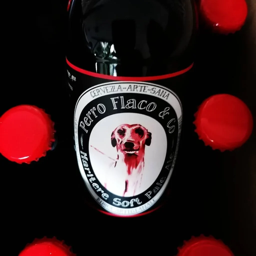 Botella de cerveza artesanal Perro Flaco & Co